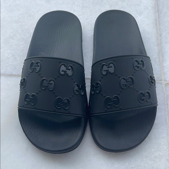 Gucci Black GG Slide Sandals - Picture 2 of 6